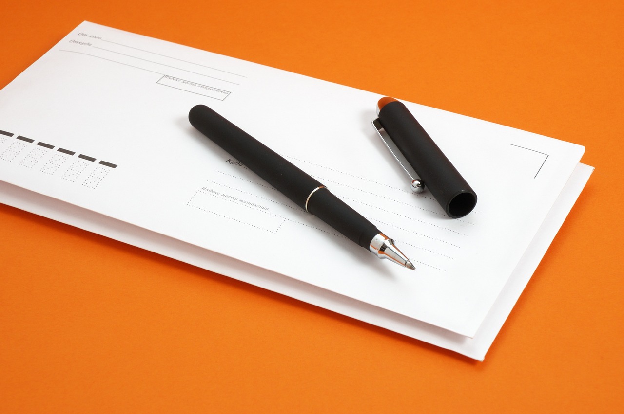 Bonifico istantaneo in corso, evidenziando controlli di sicurezza e transazioni rapide.